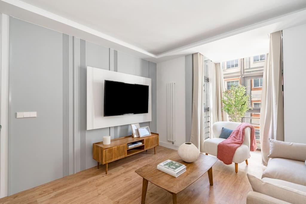 Gran Via VI Calle Jacometrezo 2Br 2Bh Apartment Madrid Exterior photo